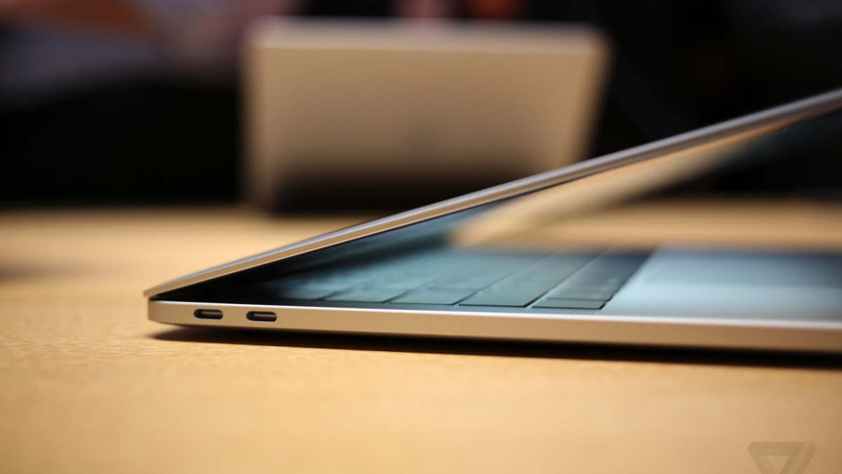 Apple поверне популярний порт у MacBook Pro - фото 1