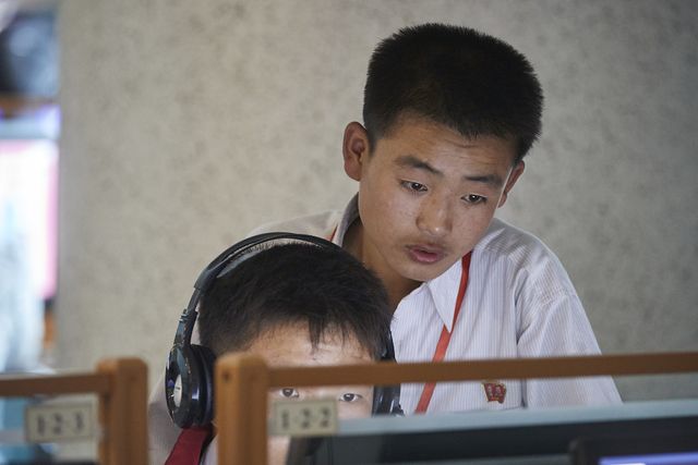 Як насправді живе еліта Північної Кореї: вражаючі фото - фото 158943