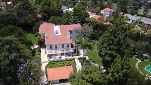 Де мешкає Джолі: фото розкішної вілли - фото 162578