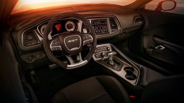 Dodge показала 850-сильний суперкар Demon. І він повністю відповідає своїй назві - фото 159464