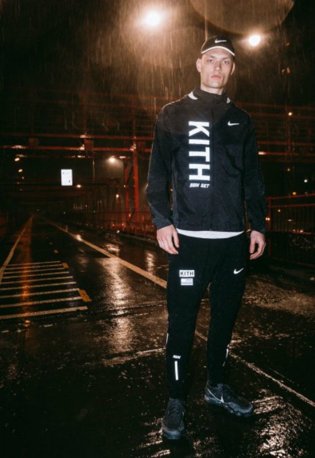 Nike створила унікальні костюми для нічного спорту - фото 163036