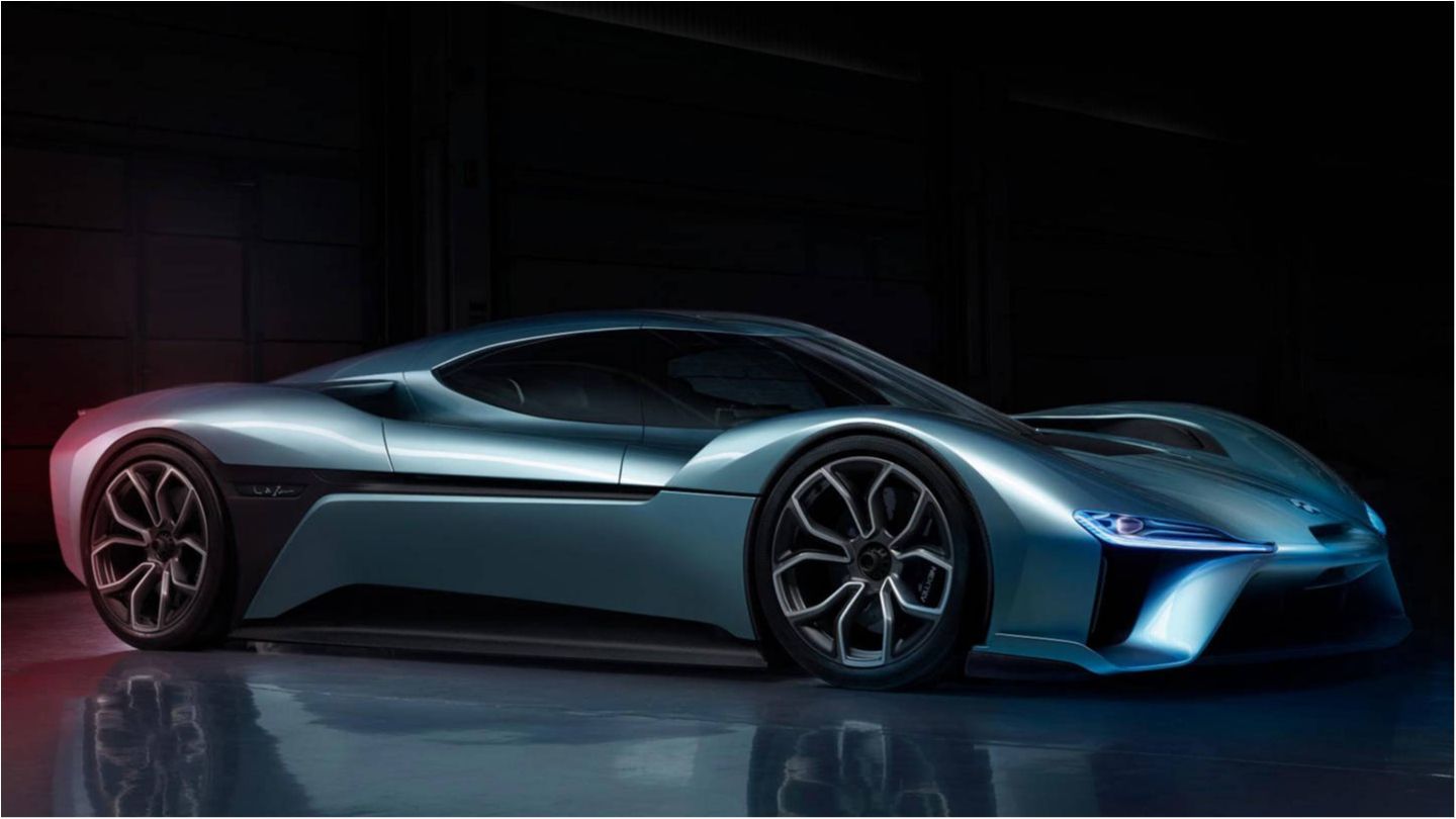 Китайська Nio створила конкурента Tesla Model X