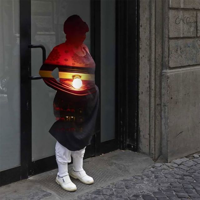 Що приховують перехожі: вражаючі фото - фото 158509