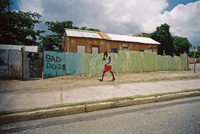 Райони Ямайки, у яких ніколи не бувають туристи: вражаючі фото - фото 156199