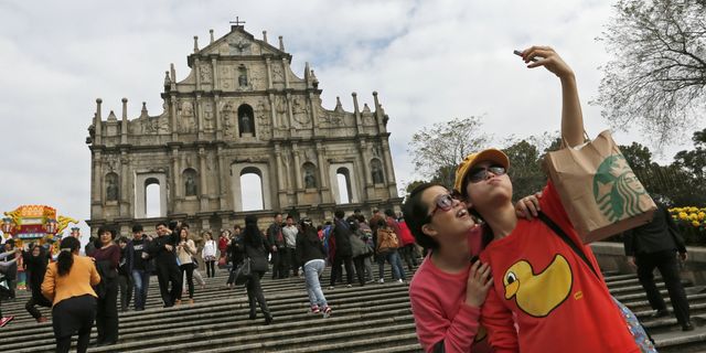 Названо найбільш щедрих туристів світу - фото 159603