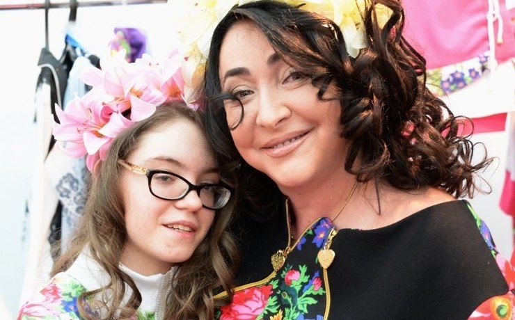 Відому російську співачку не впустили до України