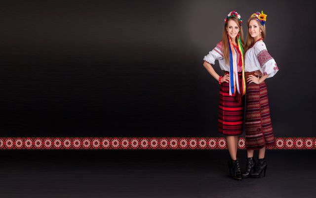 Символи української вишиванки та історія успіху Трампа: 14 квітня у трьох фото - фото 159835