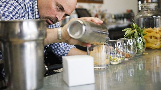 Бармен "друкує" унікальні коктейлі на 3D-принтері - фото 156295