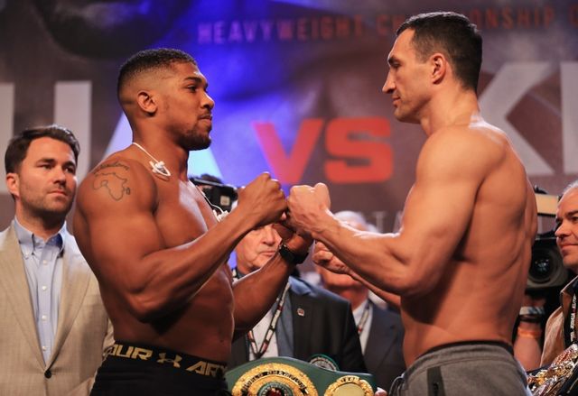 Кличко – Джошуа: потужні фото церемонії зважування - фото 163031