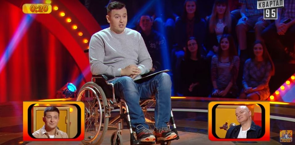 Чоловік на інвалідному візку підкорив відоме гумористичне шоу: кумедне відео