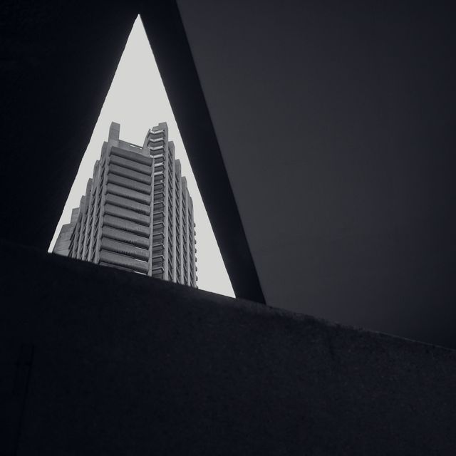 Як виглядають "брутальні" споруди світу: вражаючі фото - фото 161373