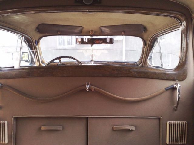 За ціною Bugatti! У Німеччині продають лімузин Сталіна - фото 157164