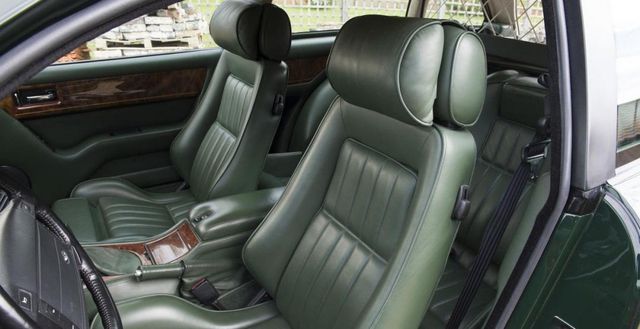 Як виглядає унікальний універсал Aston Martin V8 - фото 163001