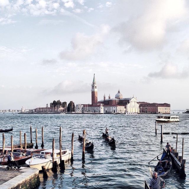 Прогулянка весняною Венецією: чарівні фото - фото 162263