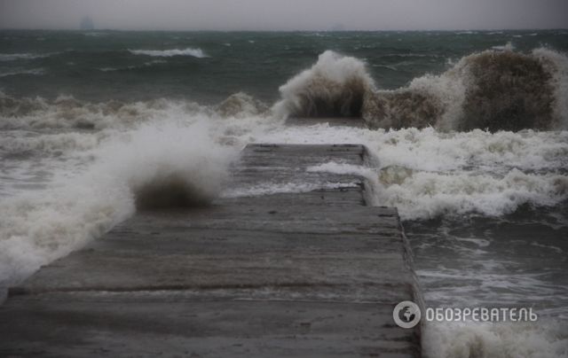 Одесу накрив потужний шторм: вражаючі фото і відео стихії - фото 161297