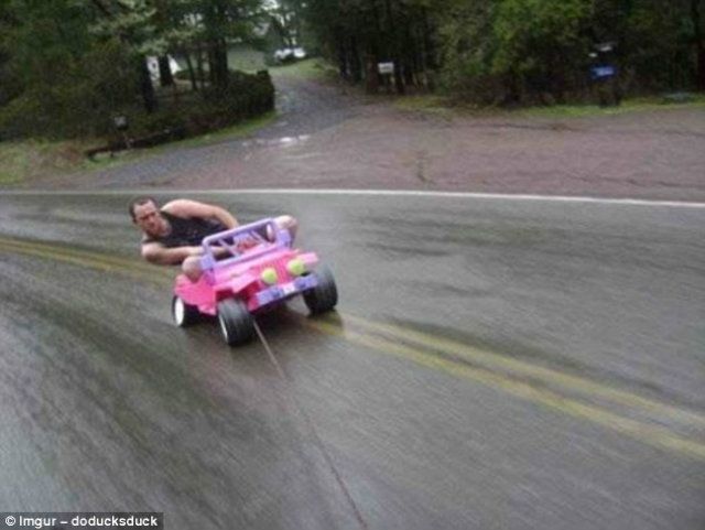 Фото цих божевільних чоловіків просто шокують уяву! - фото 159396