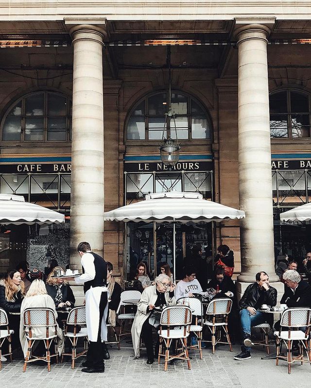 Весна у Парижі: чарівні фото - фото 161010