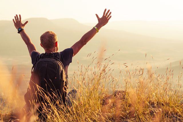 Психологи розповіли, як поводяться чоловіки в стосунках - фото 158728