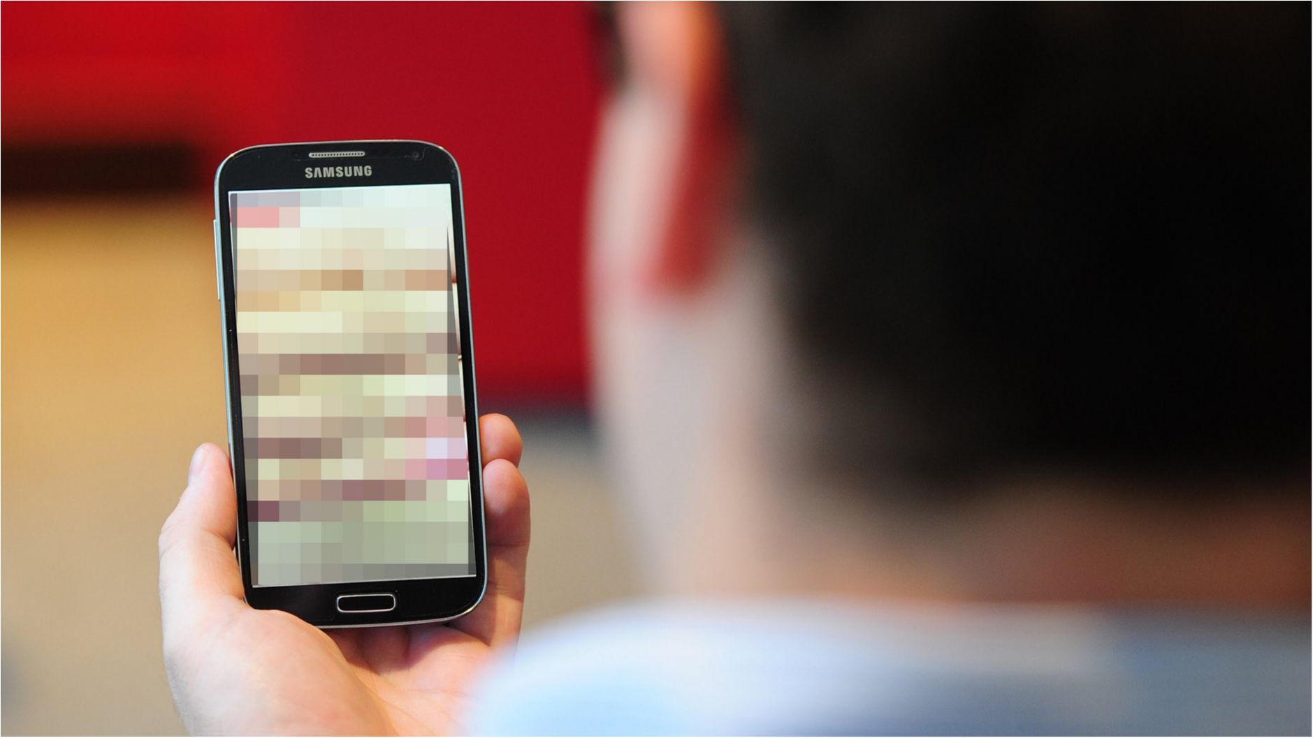 Facebook буде боротись із "порно-помстою" у соцмережі