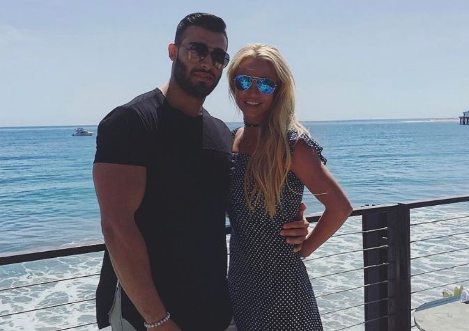 Брітні Спірс здивувала ефектним трюком у басейні. Зацініть!