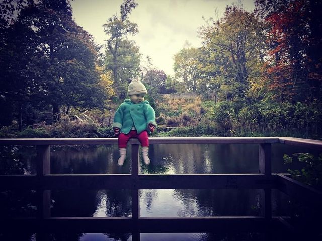 Молодий татусь шокував мережу екстремальними фото своєї доньки - фото 157555