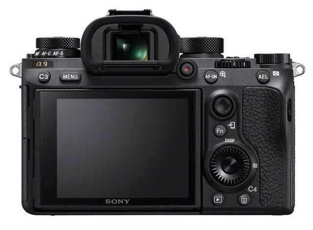 Sony представила інноваційну "бездзеркалку" - фото 161101