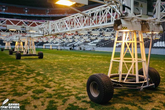 Як зараз виглядає окупована "Донбас Арена": фоторепортаж - фото 160681
