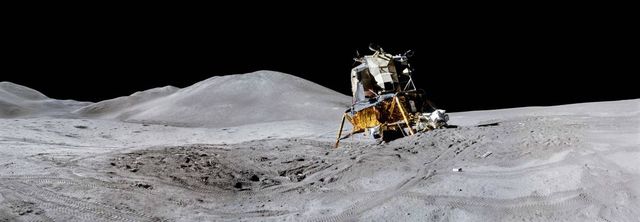 Time опублікував невідомі фотографії астронавтів на Місяці - фото 156365