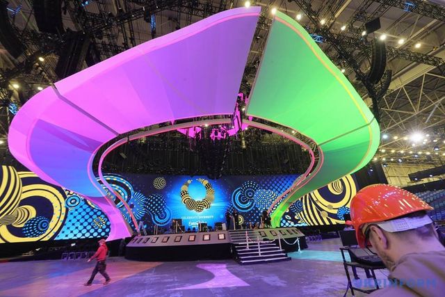 Сцена для Євробачення практично готова: фоторепортаж - фото 160813