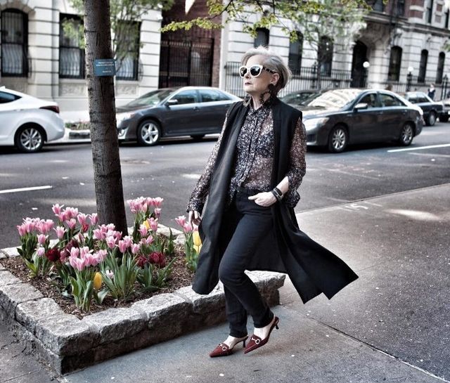 Як виглядає найстильніша бабуся США: ефектні фото - фото 156131