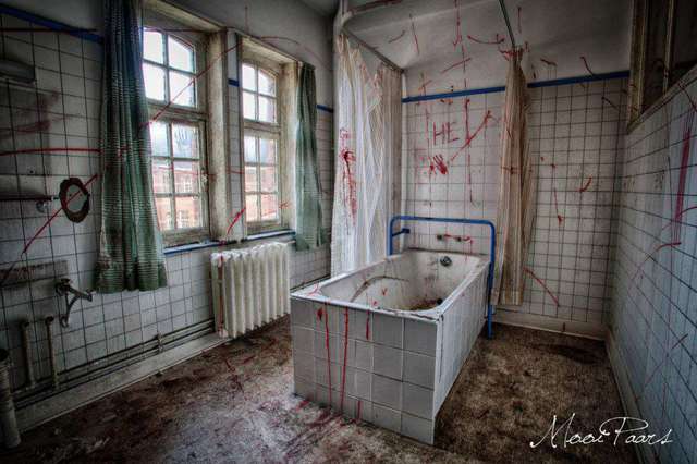 Видовище не для слабкодухих: як виглядає покинута психлікарня в Бельгії - фото 156934