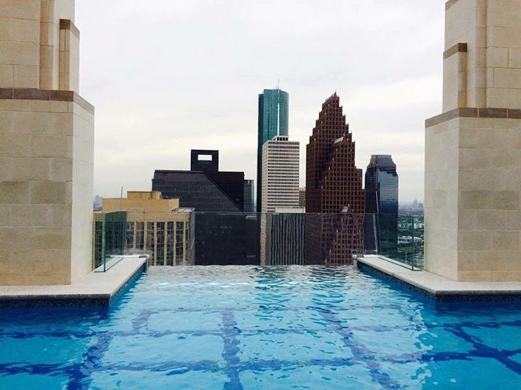 У США відкрили неймовірний басейн, від якого холоне кров - фото 1