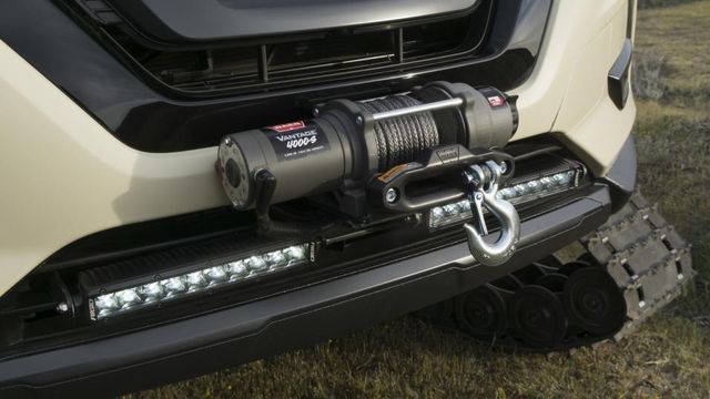 Nissan привезе в Нью-Йорк гусеничний кросовер - фото 158707