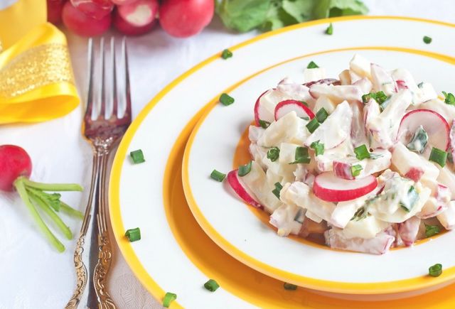 Три простих рецепти найкращих весняних салатів - фото 161468