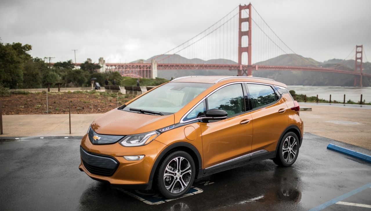 Електромобіль Chevrolet Bolt вперше показав роботу автопілота