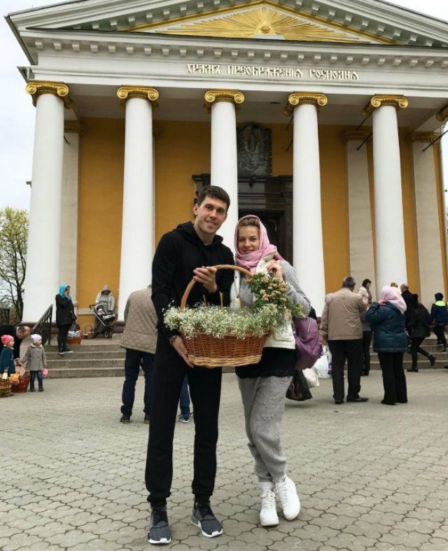 Як українські футболісти проводять Великдень - фото 160132