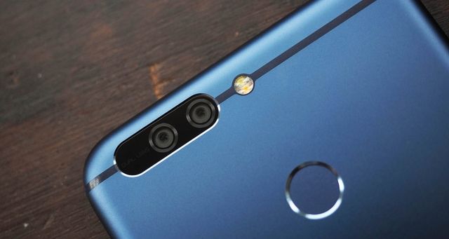 Представлений Huawei Honor 8 Pro - фото 157487