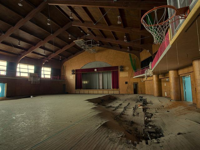 Як сьогодні виглядає зона відчуження в Фукусімі - фото 159568