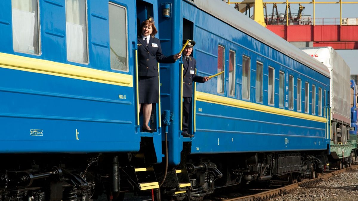 У поїзді Київ-Маріуполь жінка народила дівчинку - фото 1