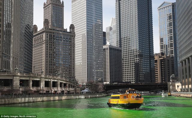 Фото дня: як виглядає смарагдова річка у США - фото 157662