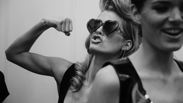 Жіночі недоліки, які насправді заводять чоловіків - фото 161860