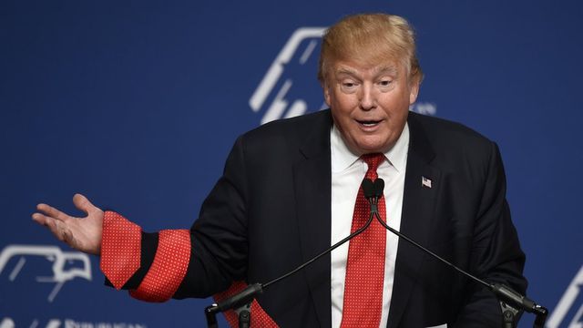 У мережі затролили довгі краватки Трампа: курйозні фото - фото 157205