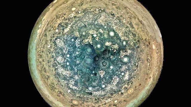 Місія Juno: приголомшливі фото Юпітера - фото 158561