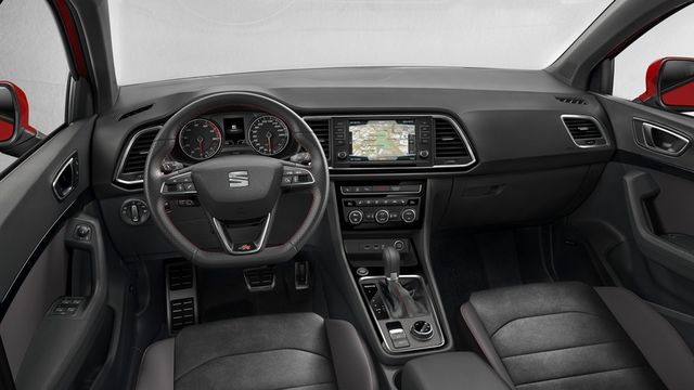 Seat представив потужну спортивну версію кросовера Ateca - фото 157015