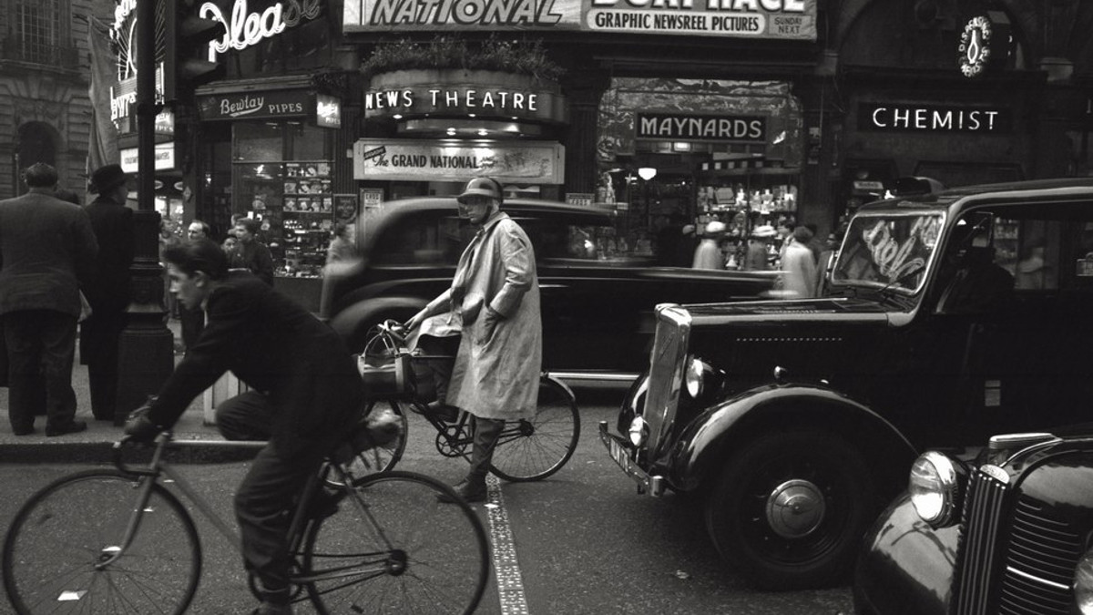 Вуличне життя Лондона у 50-70х: неймовірні фото - фото 1