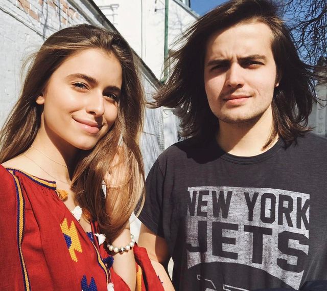 Красуня! Онука Софії Ротару похизувалася стрункими ніжками у вишиванці - фото 157814