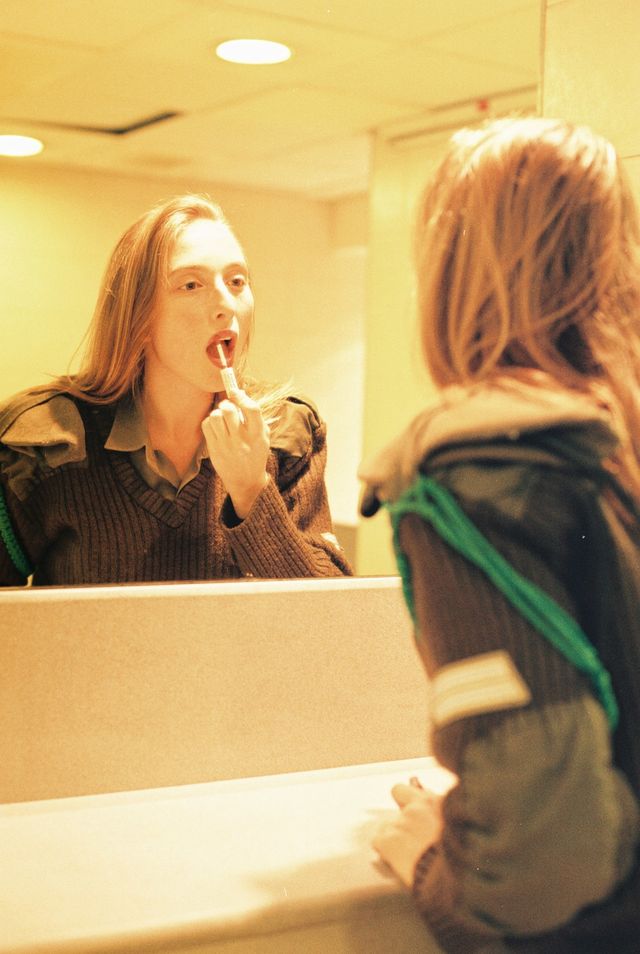 Як виглядає життя дівчат ізраїльської армії: ефектні фото - фото 158111