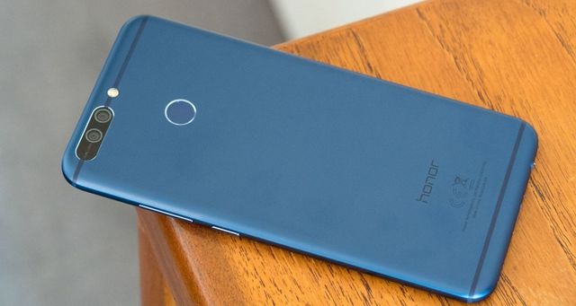 Представлений Huawei Honor 8 Pro - фото 157486