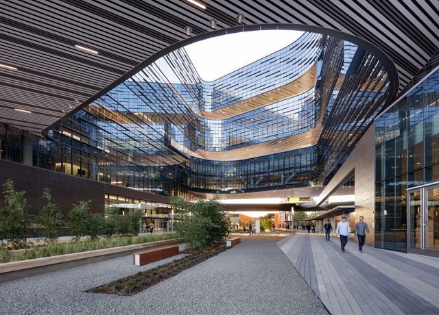 Як виглядає офіс Samsung: ефектні фото - фото 162529