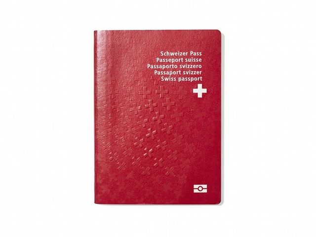 Як виглядають паспорти в різних країнах світу - фото 161488